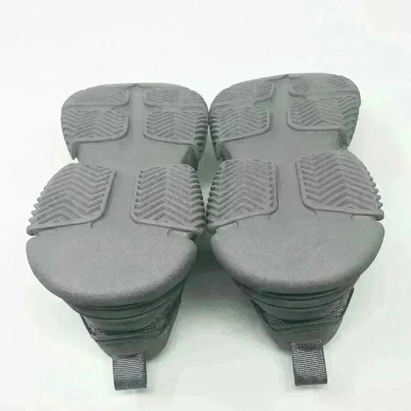 BRAND NEW IN BOX Steve Madden Possession Sneaker Charcoal Color - Picture 2 of 9